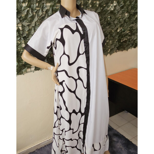 Robe-patch-blanc-noir-rayee-2 Robe chemise blanche, patch imprimé rayé