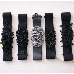 Ceinture élastique à boucle florale